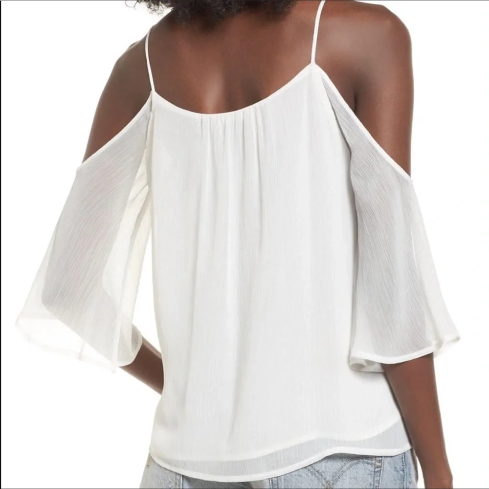 Lush Cold Shoulder Top - Picture 2 of 6